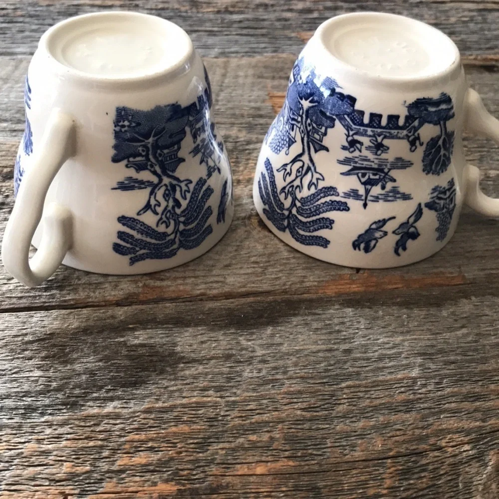 Blue Willow Coffee Cups - Set of Two - Picture 4 of 9